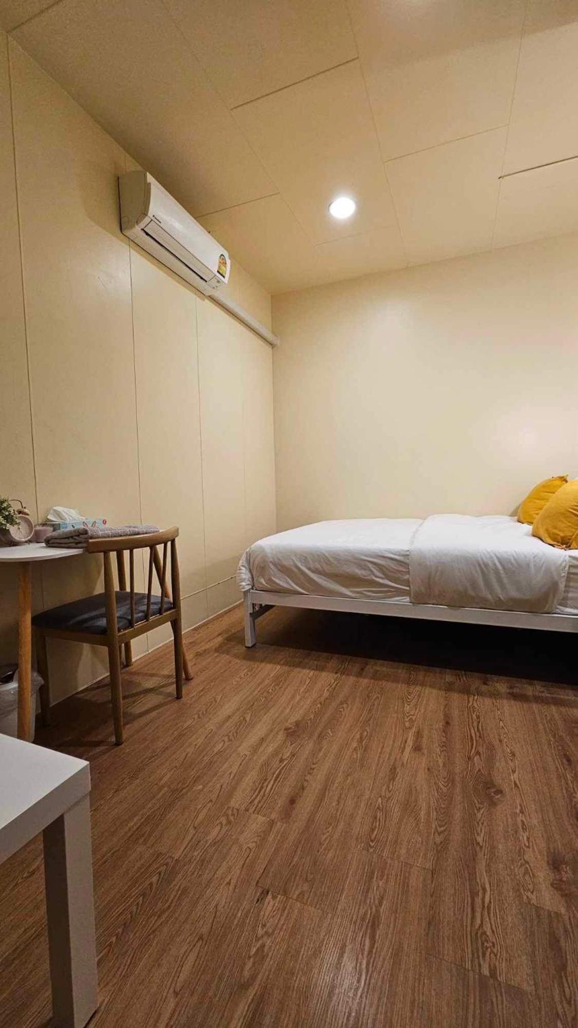 W District Guesthouse Bangkok Exterior foto
